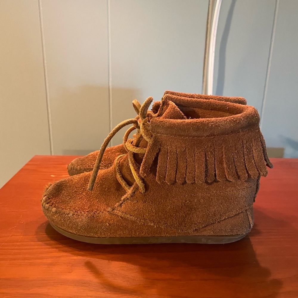 Minnetonka Ankle Hi Tramper Boot Toddler